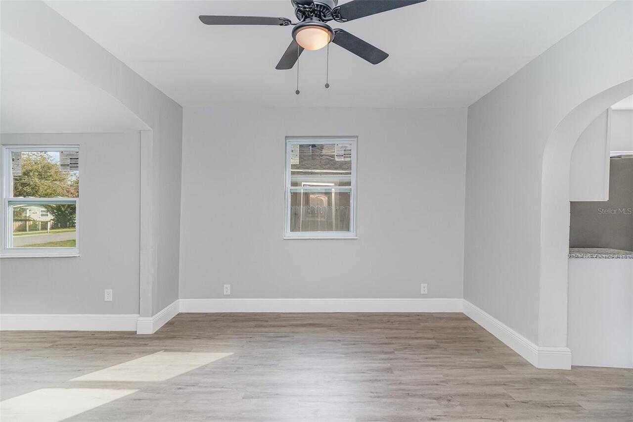 Listing Photo 8