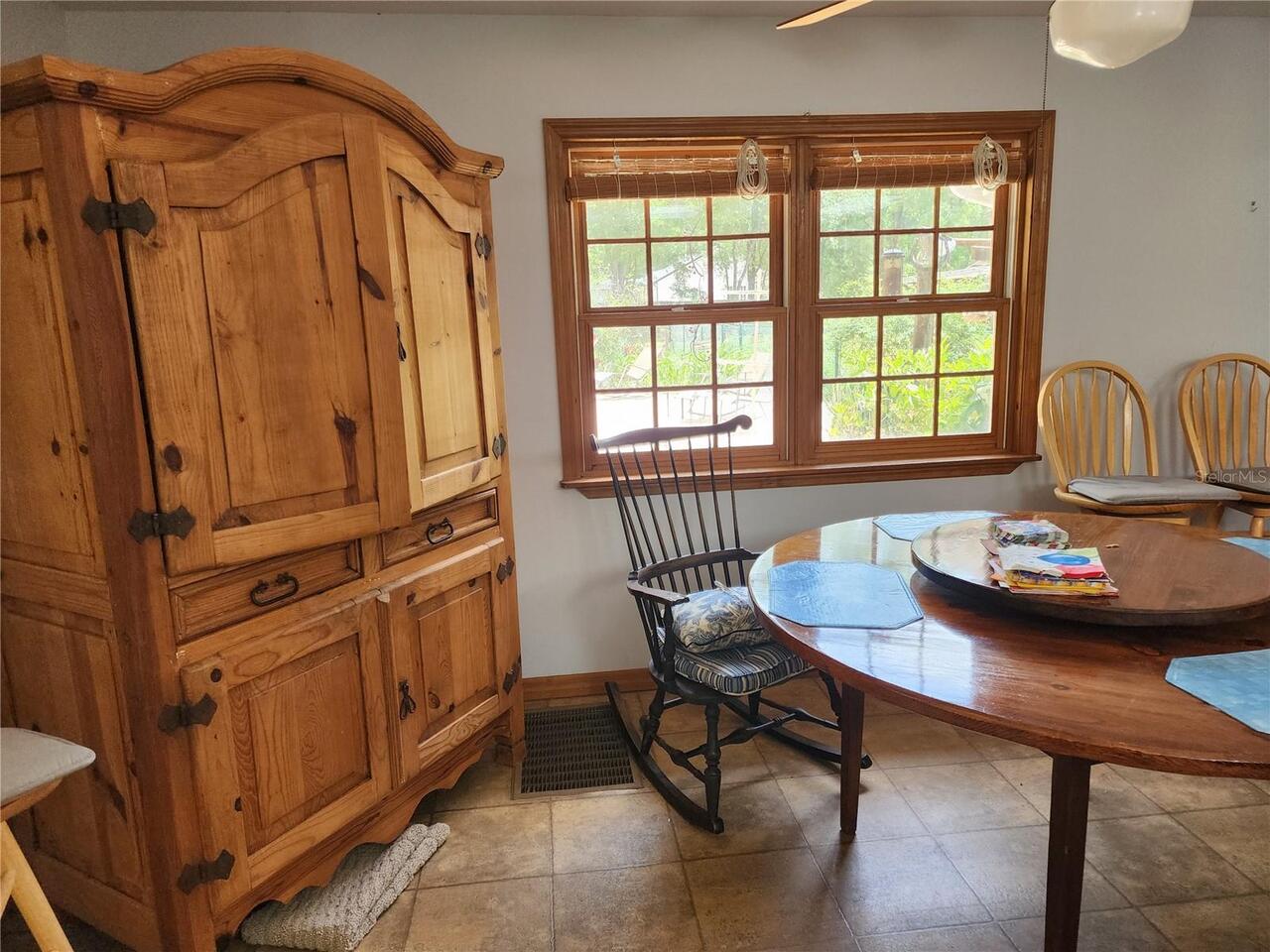 Listing Photo 11