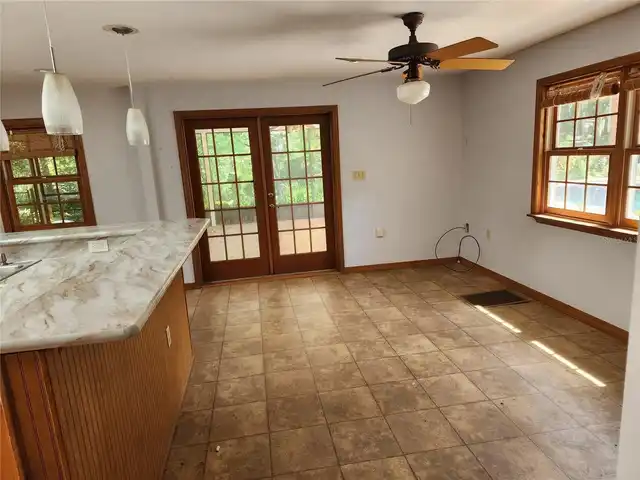 Listing Photo 10