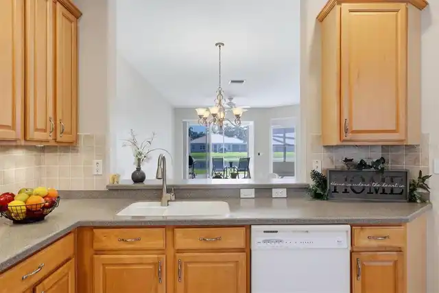 Listing Photo 12