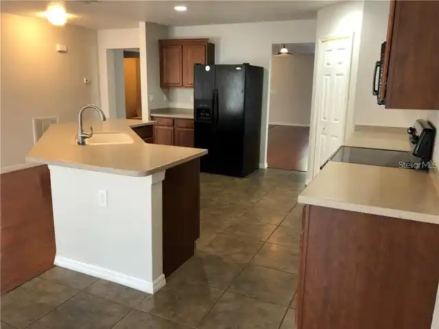 Listing Photo 8