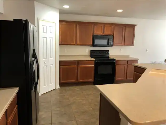 Listing Photo 9