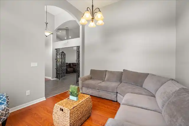 Listing Photo 8