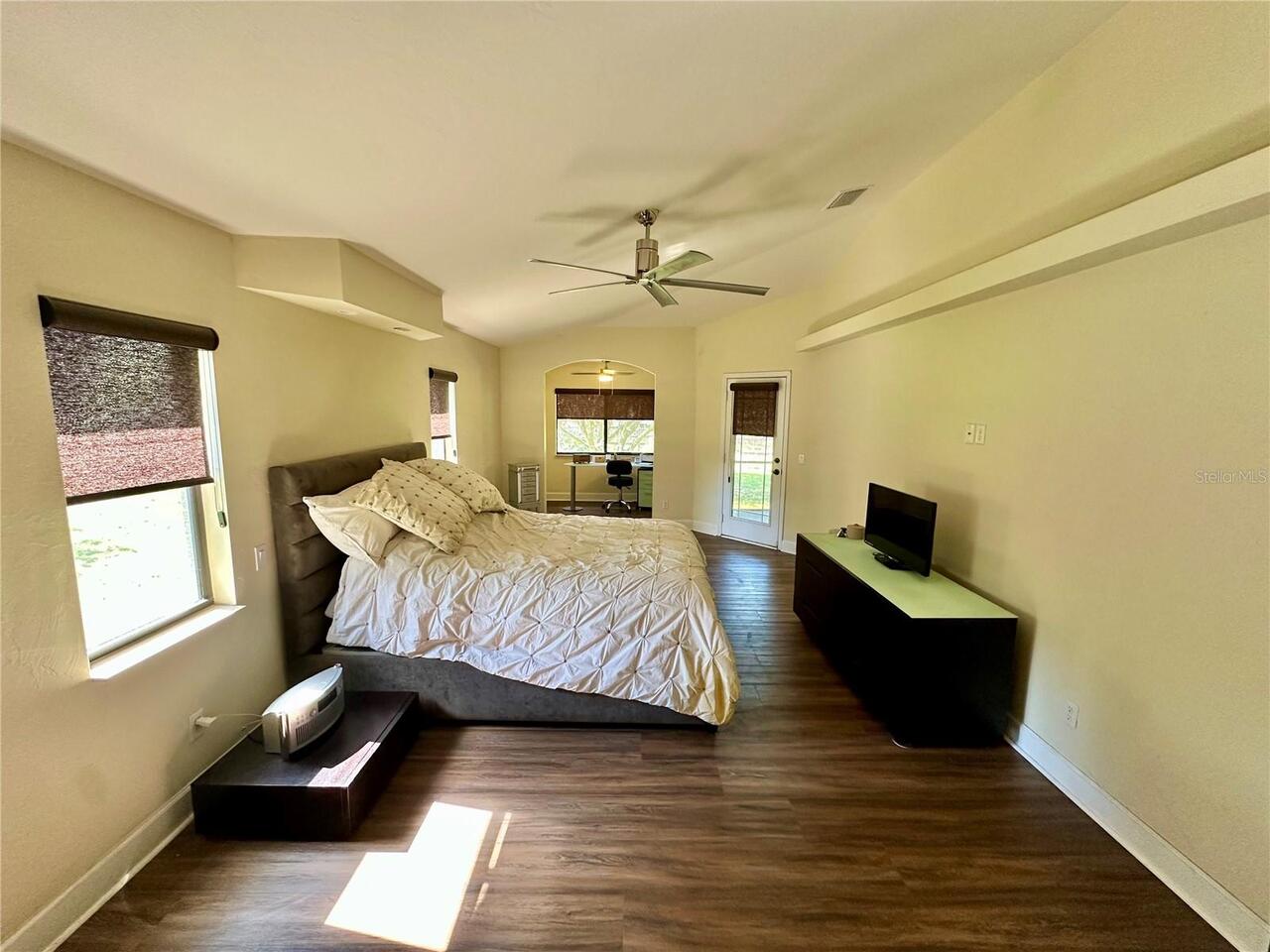 Listing Photo 17