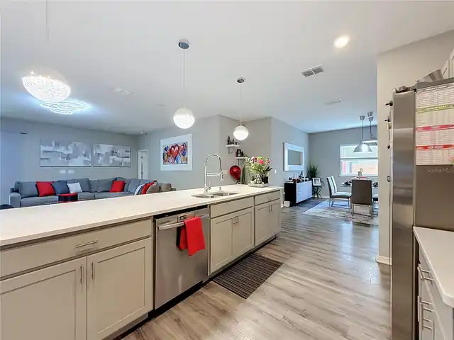 Listing Photo 10