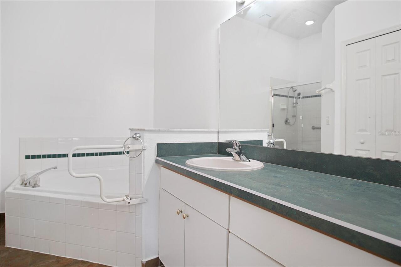 Listing Photo 16