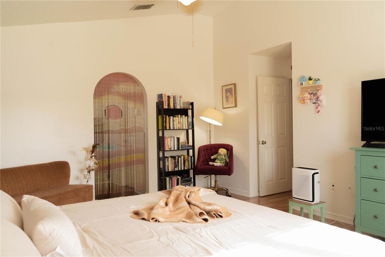 Listing Photo 15