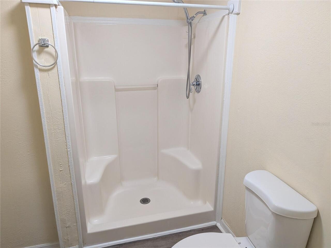 Listing Photo 11