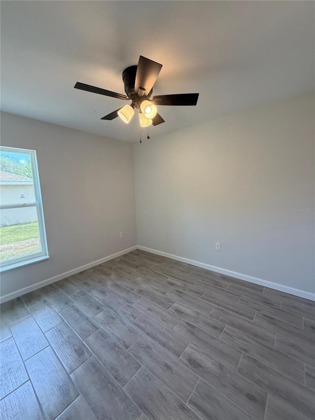 Listing Photo 9