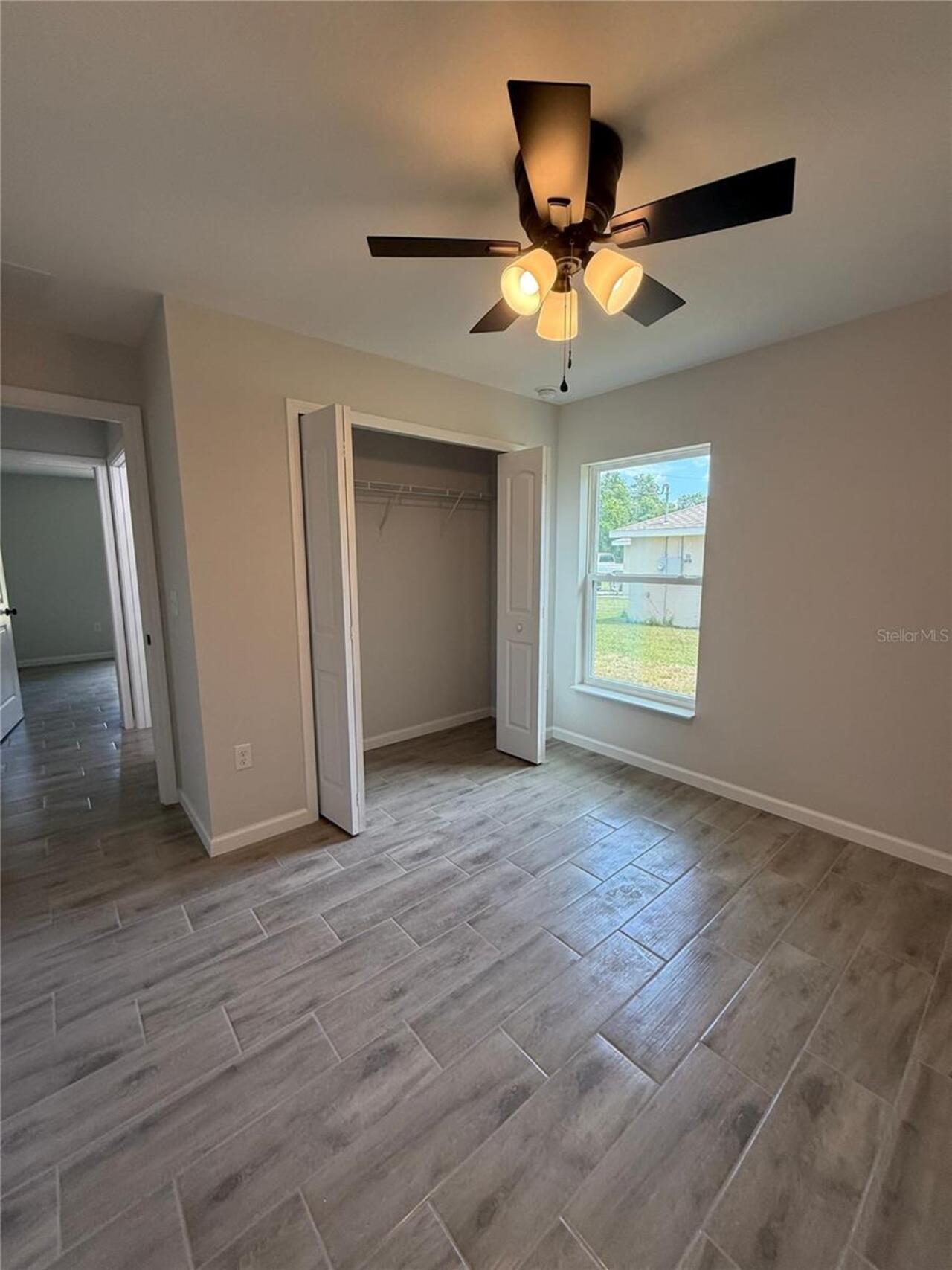 Listing Photo 12