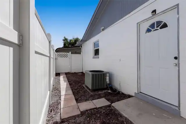 Listing Photo 8