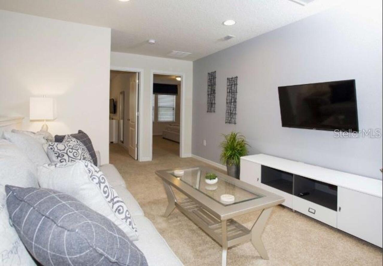 Listing Photo 12