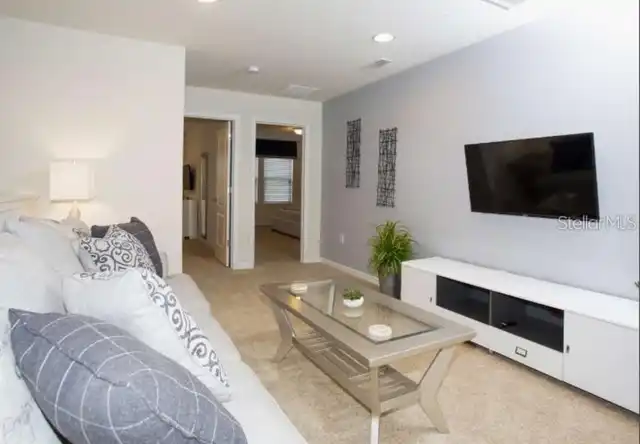 Listing Photo 12