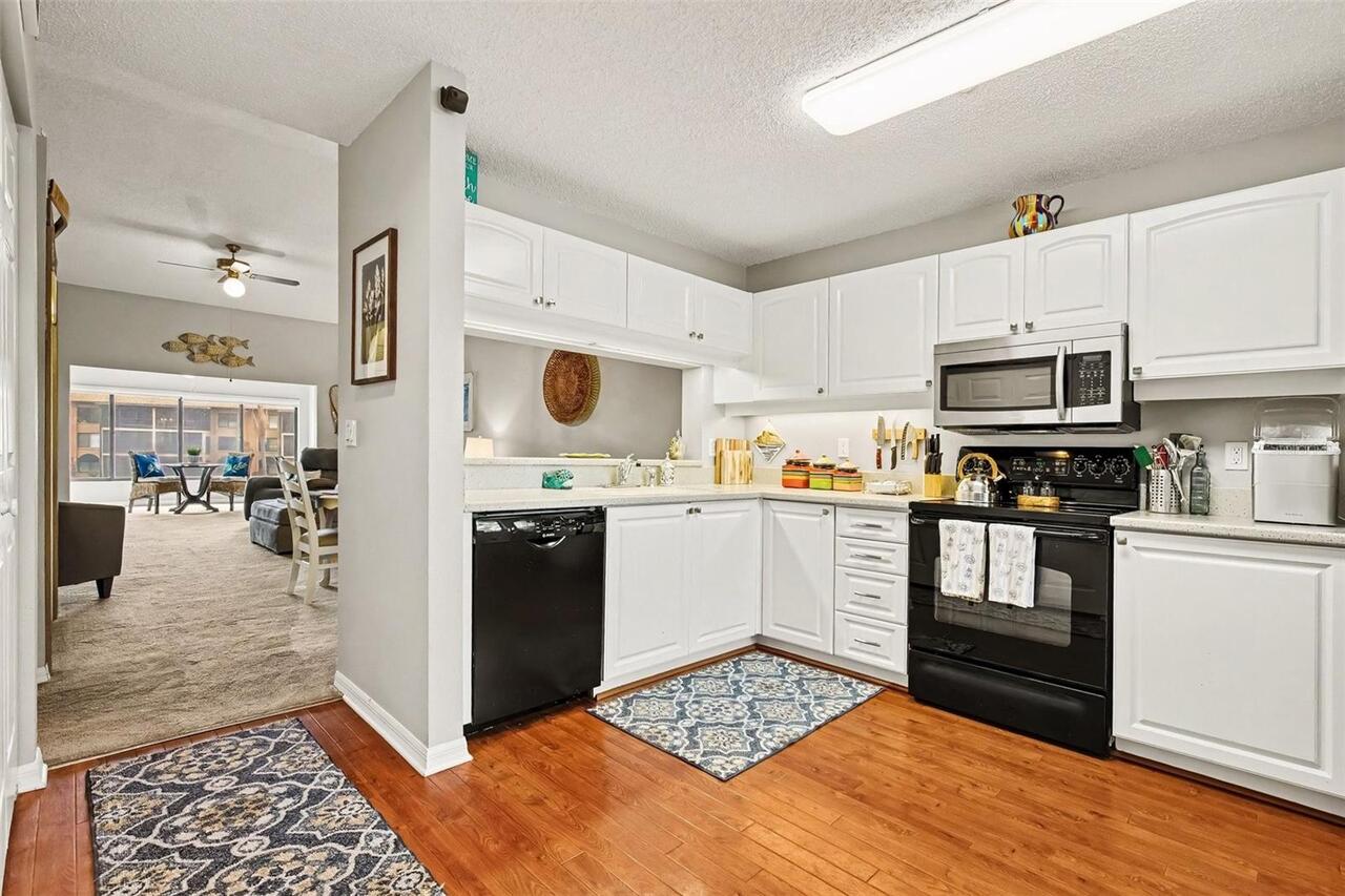 Listing Photo 12
