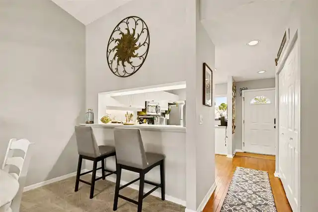 Listing Photo 11