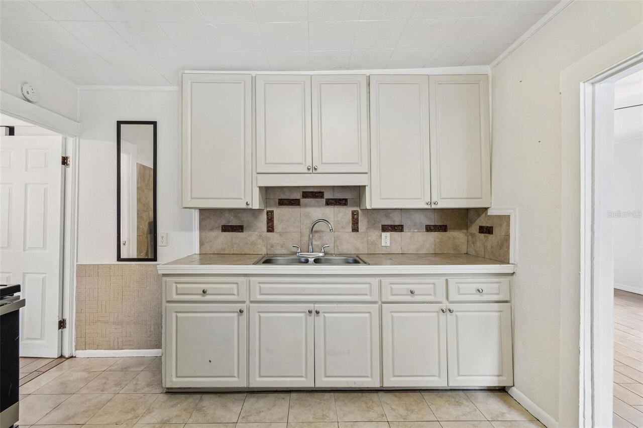Listing Photo 7