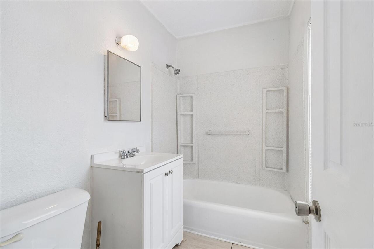 Listing Photo 14