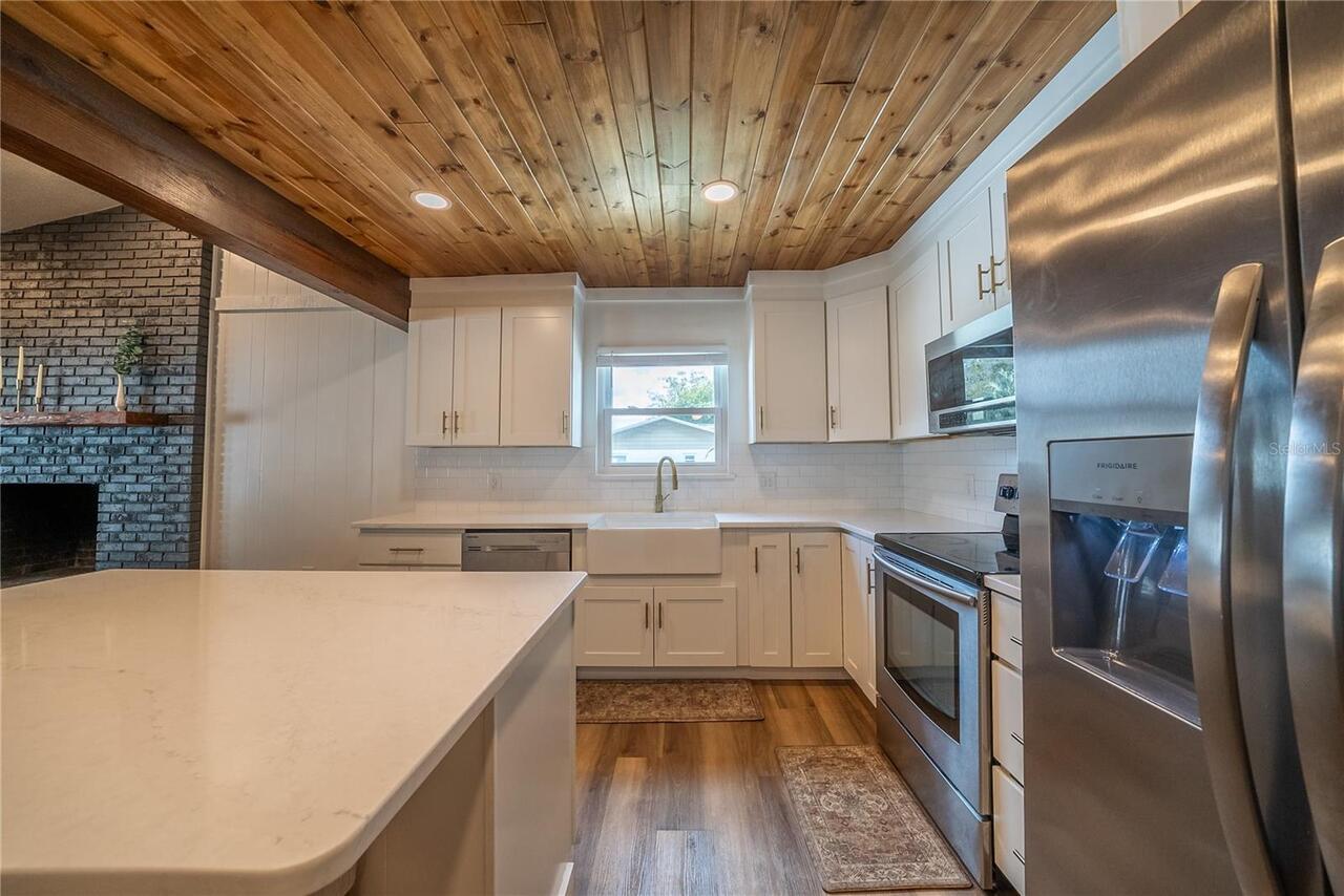 Listing Photo 10