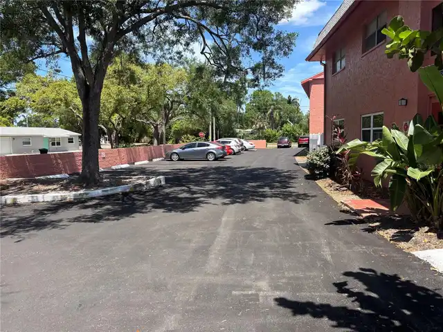 Listing Photo 14