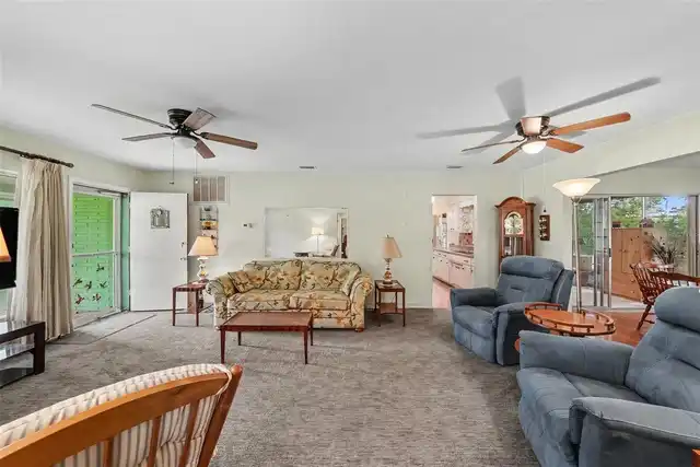 Listing Photo 7