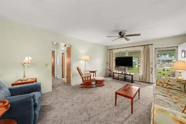 Listing Photo 8