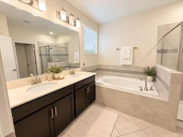 Listing Photo 12
