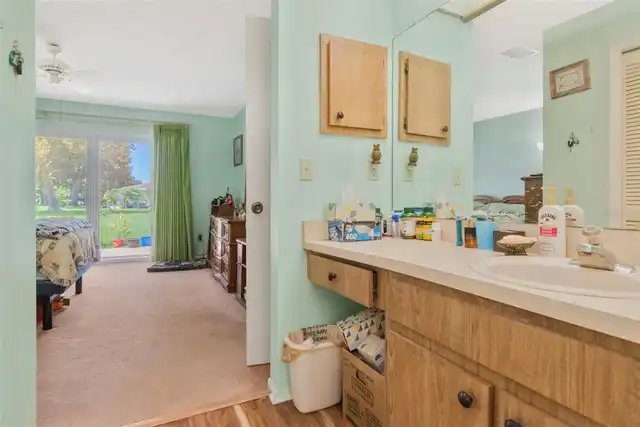 Listing Photo 9