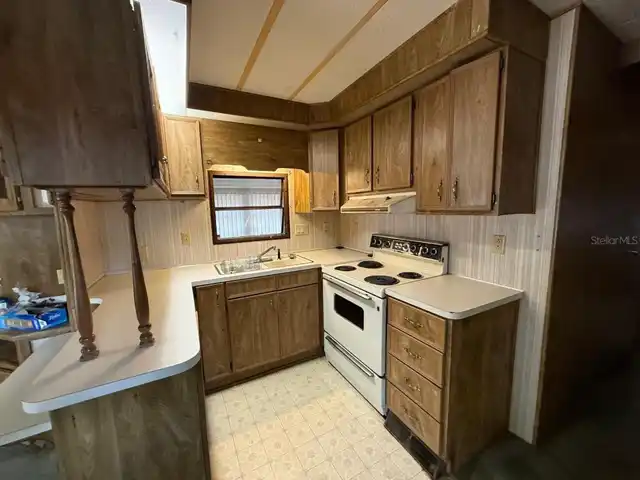 Listing Photo 9