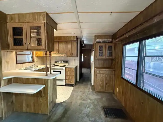Listing Photo 10