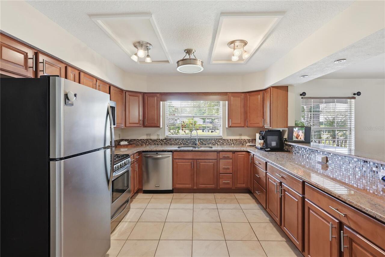 Listing Photo 12