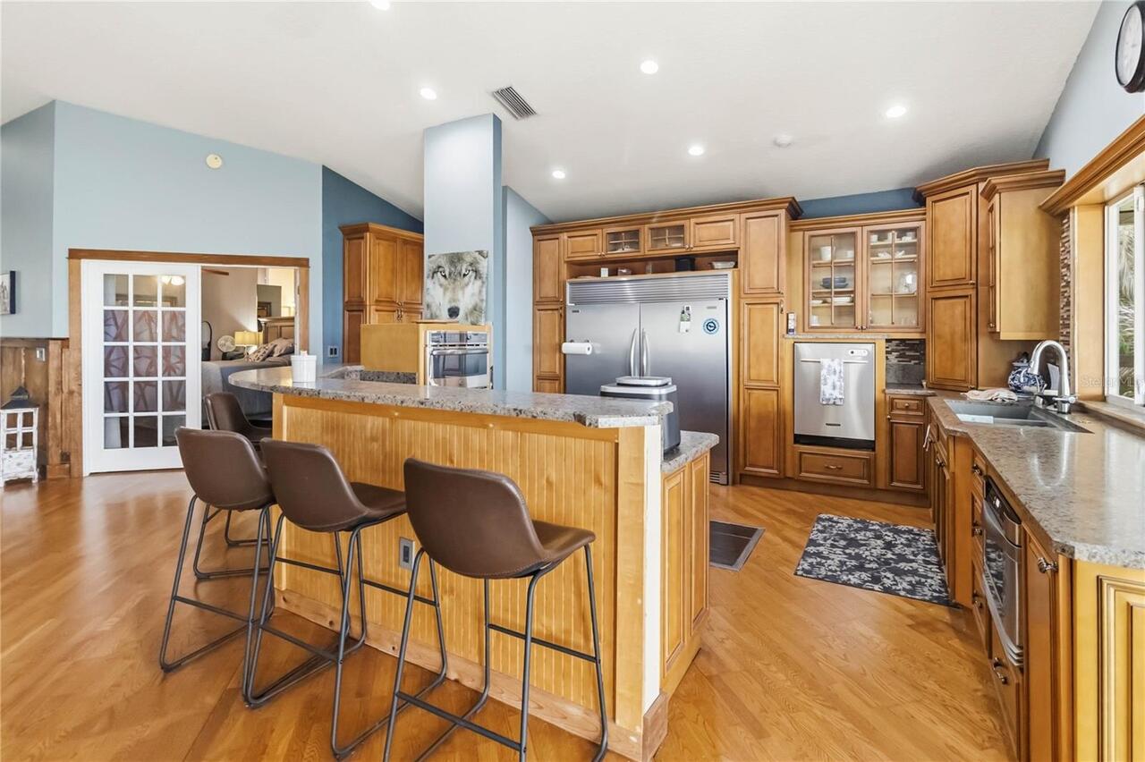 Listing Photo 11