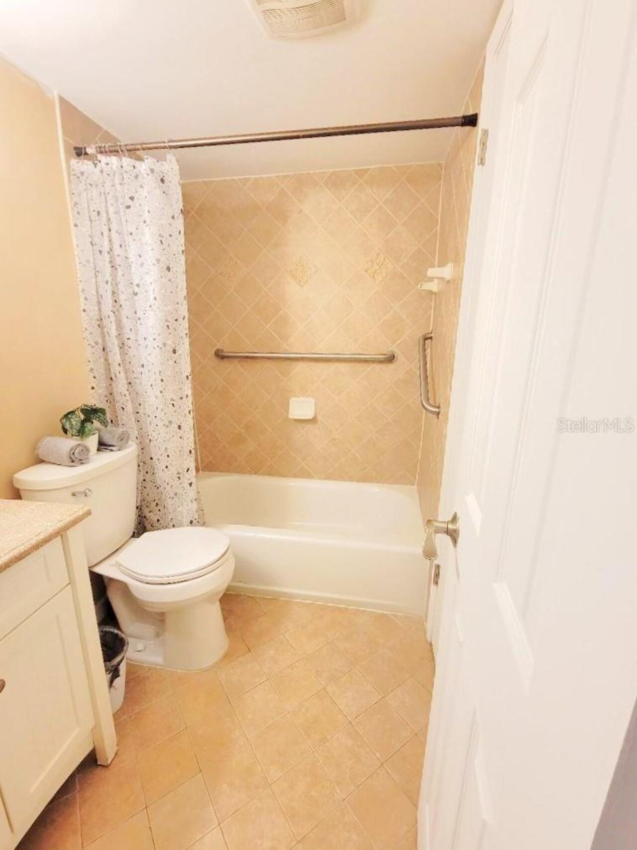 Listing Photo 10