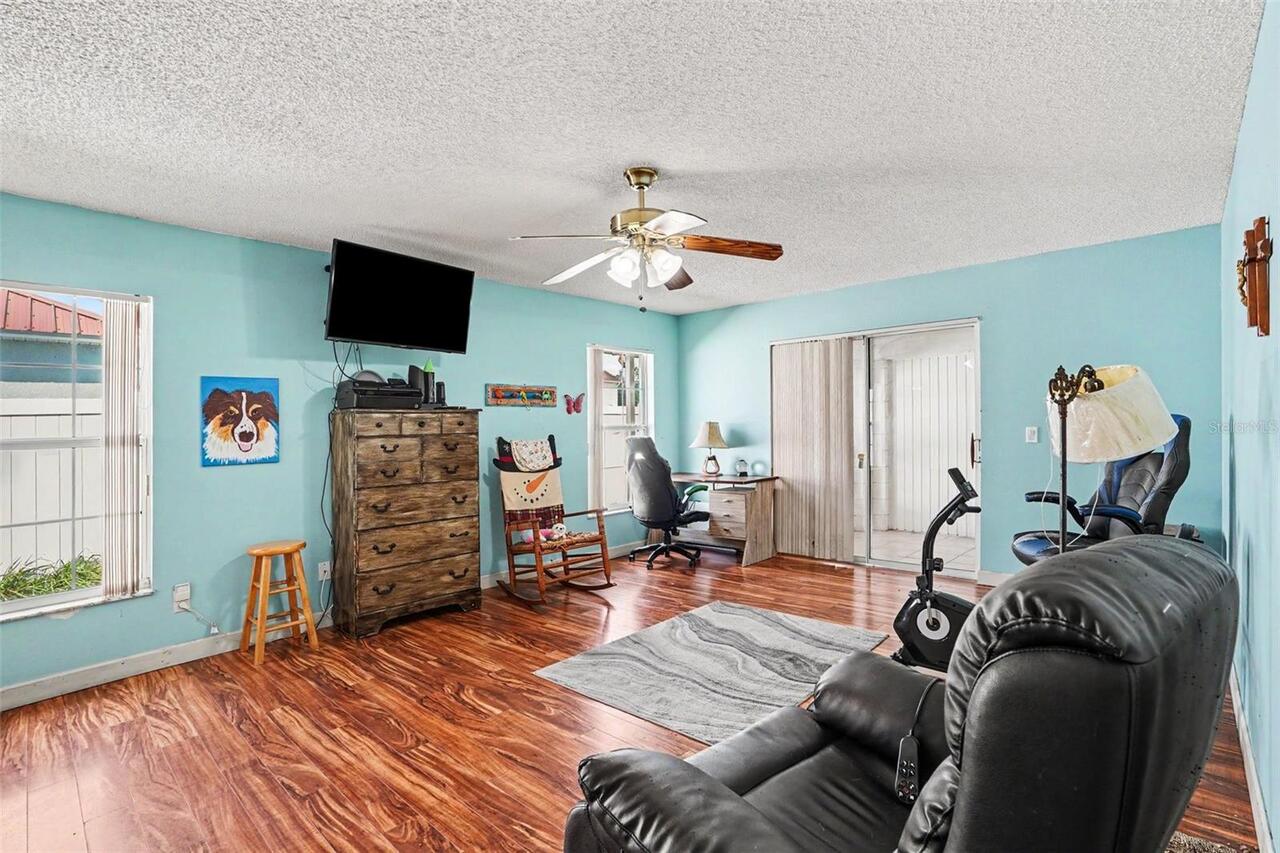 Listing Photo 14
