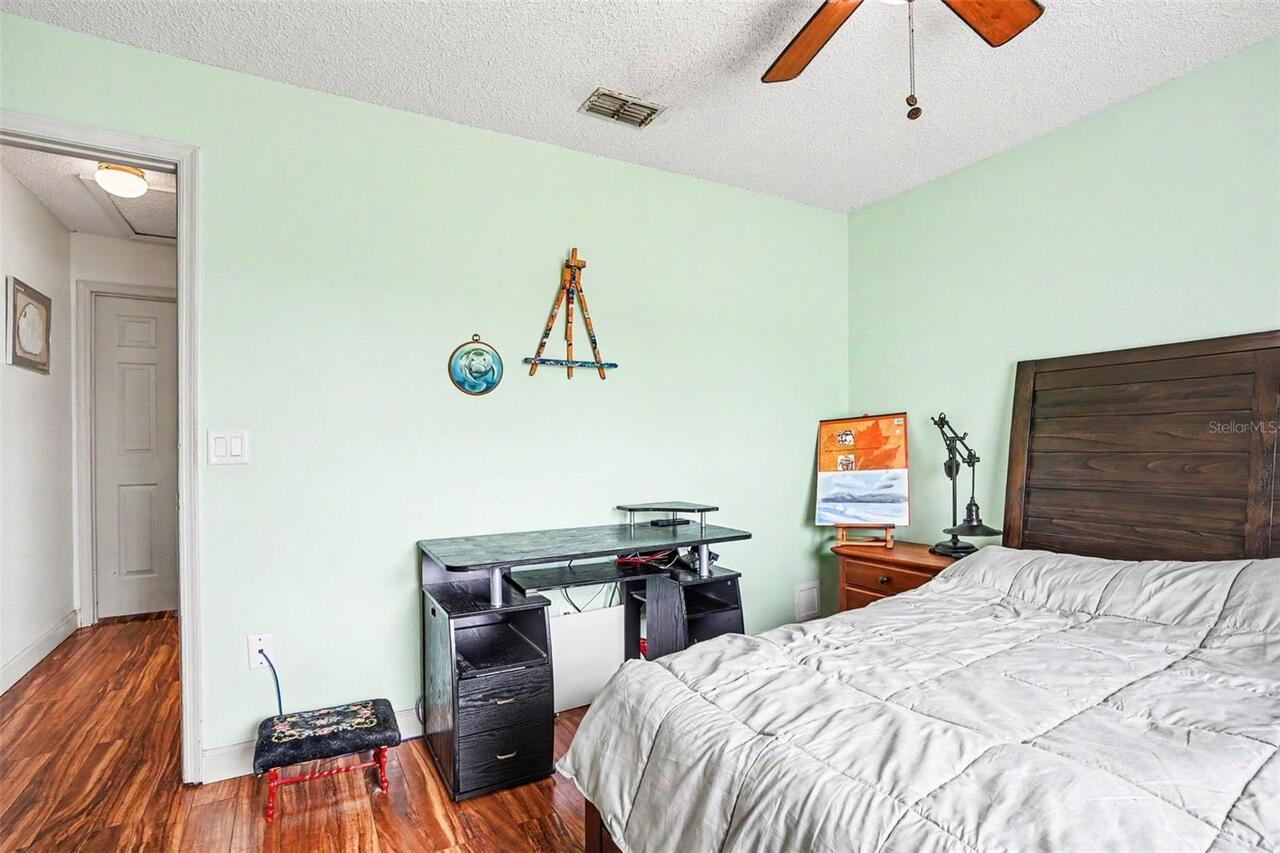 Listing Photo 18