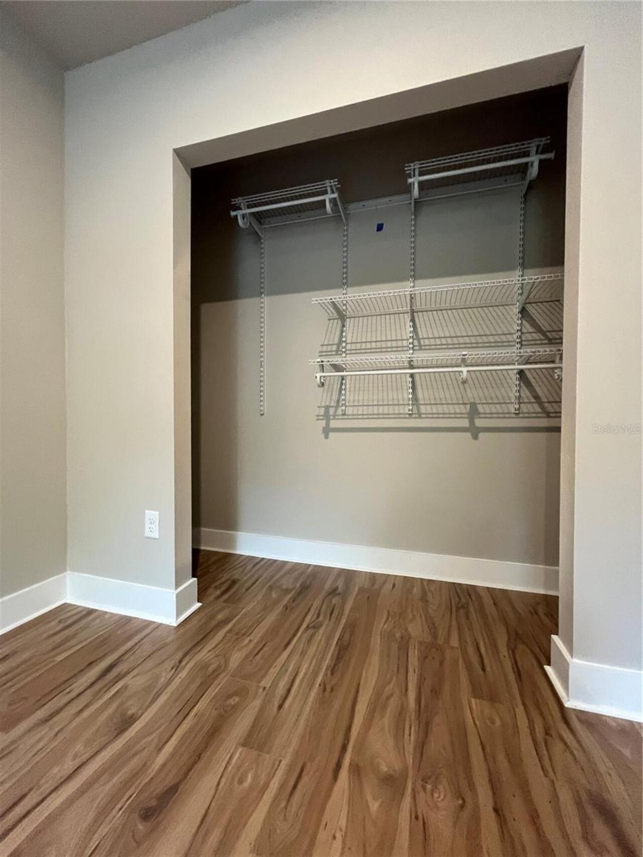 Listing Photo 12