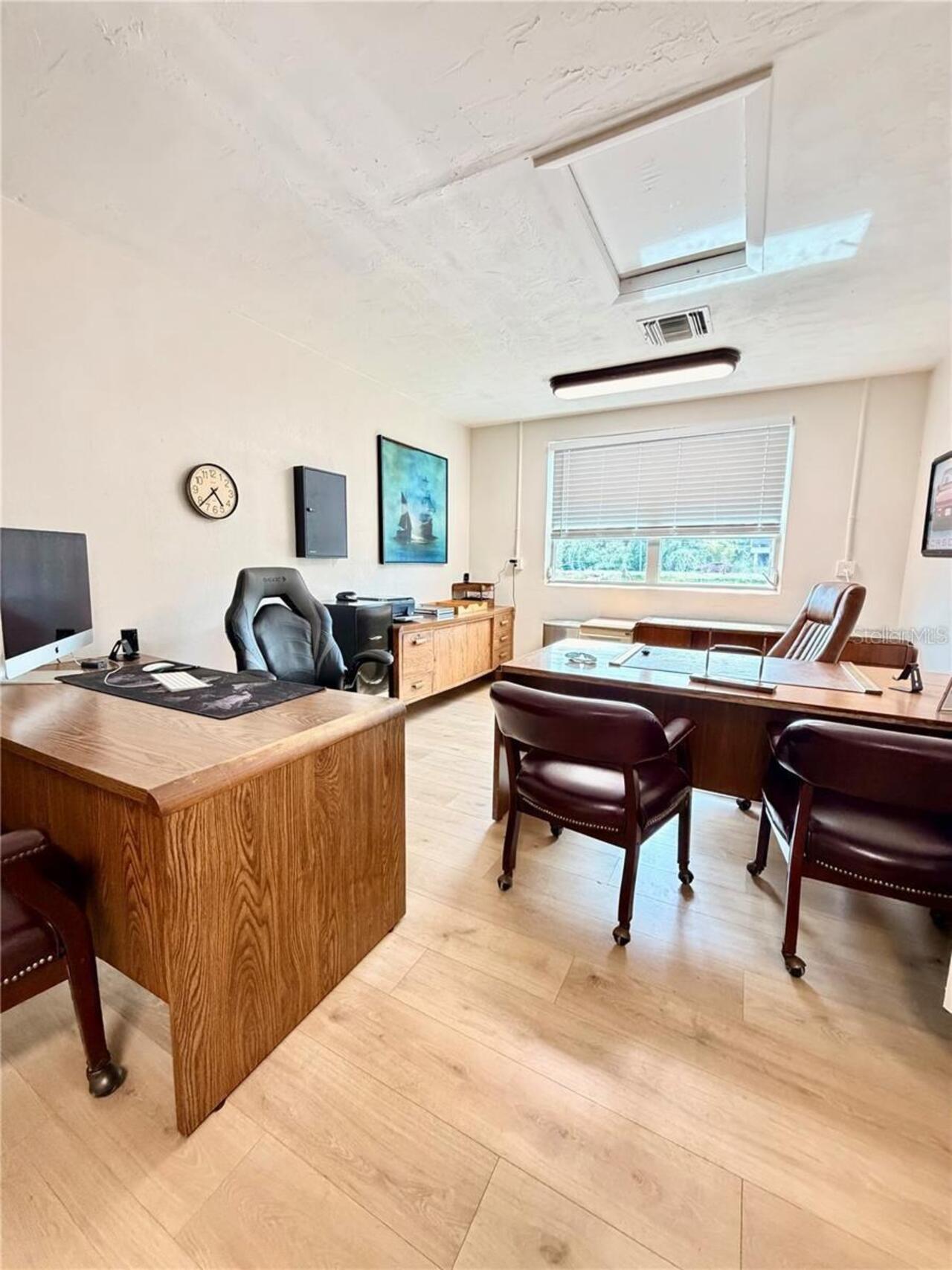 Listing Photo 9