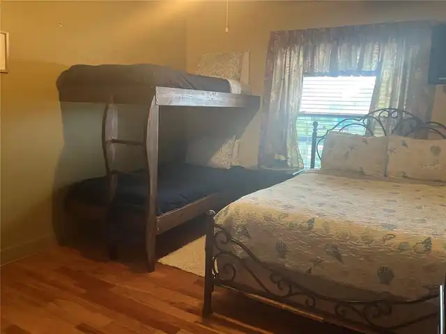 Listing Photo 16