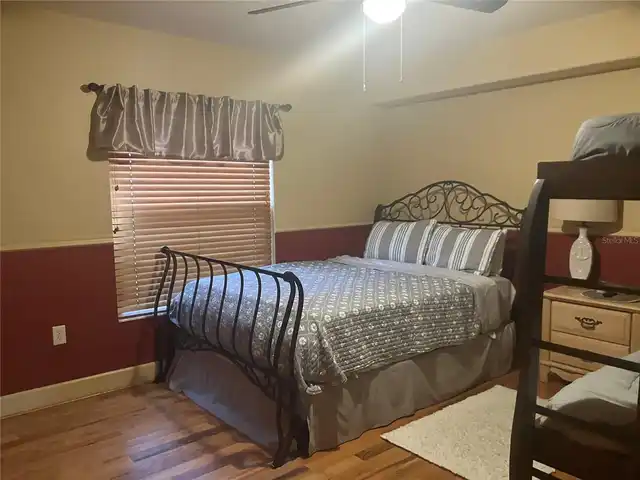 Listing Photo 17