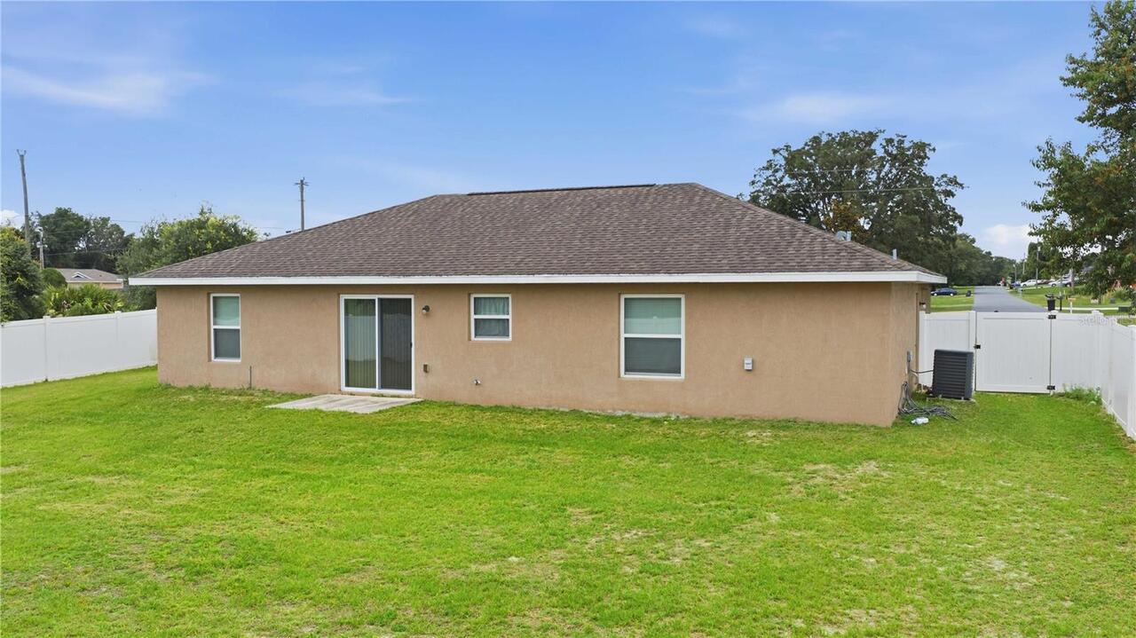 Listing Photo 11