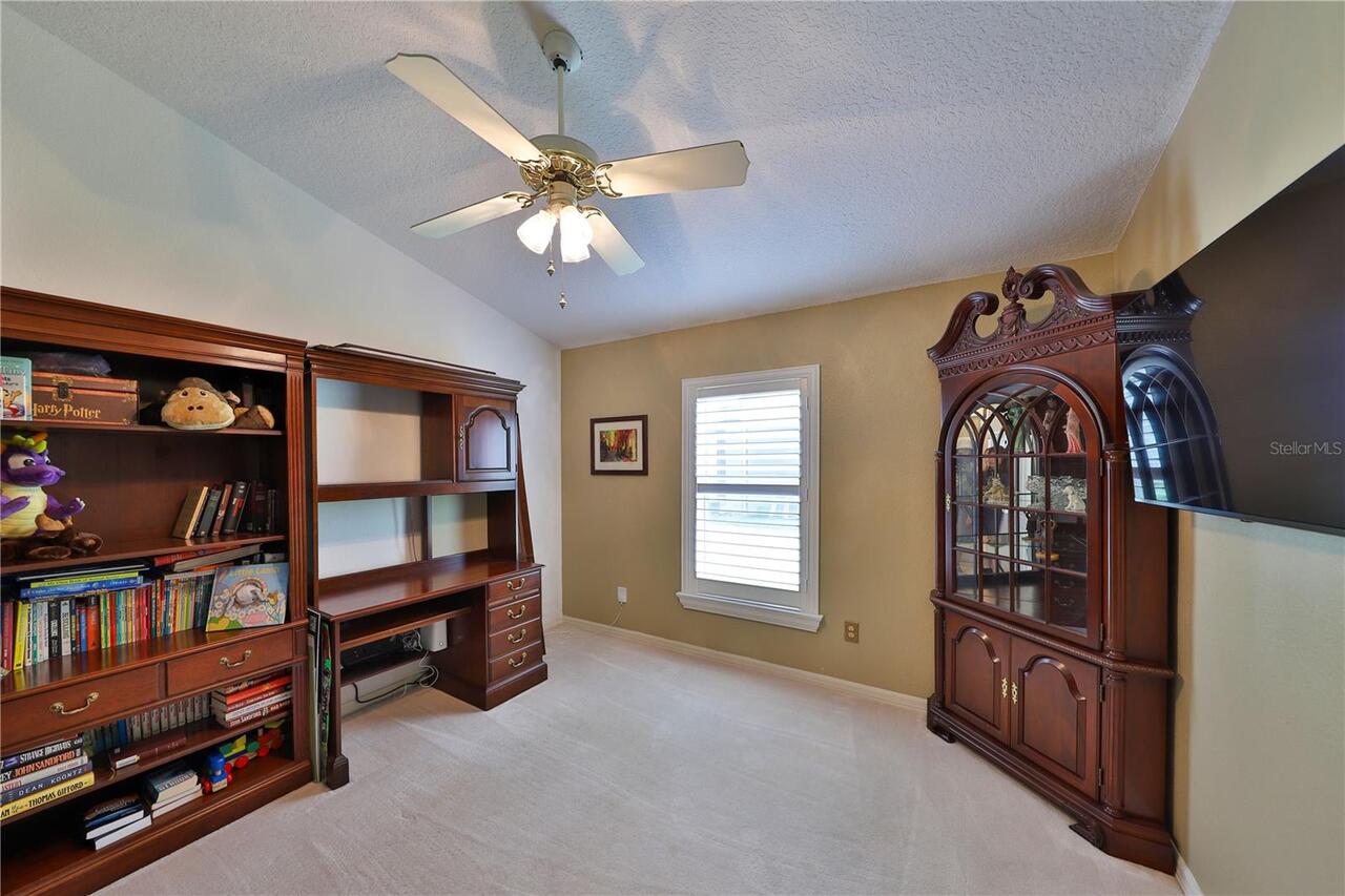 Listing Photo 17