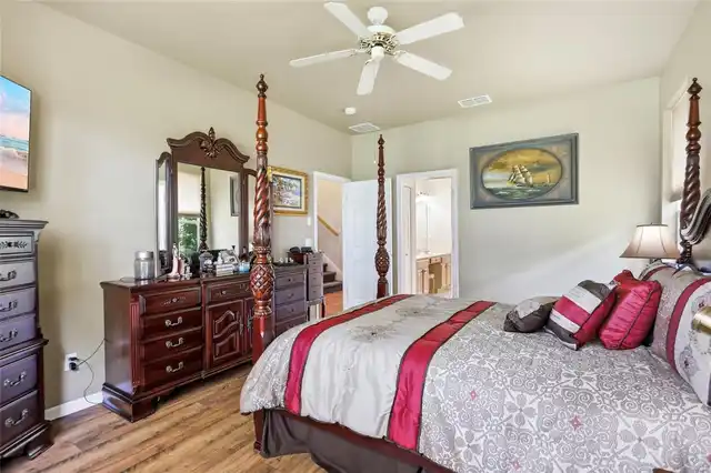 Listing Photo 7