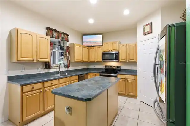 Listing Photo 17