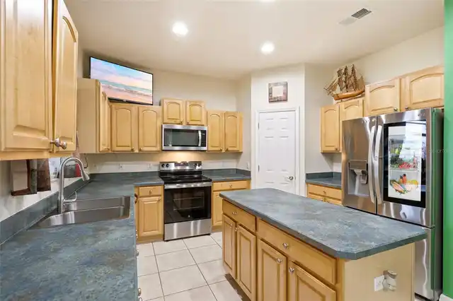 Listing Photo 18