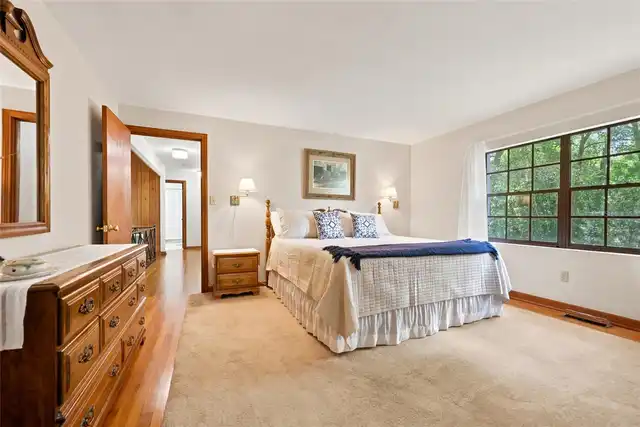 Listing Photo 15
