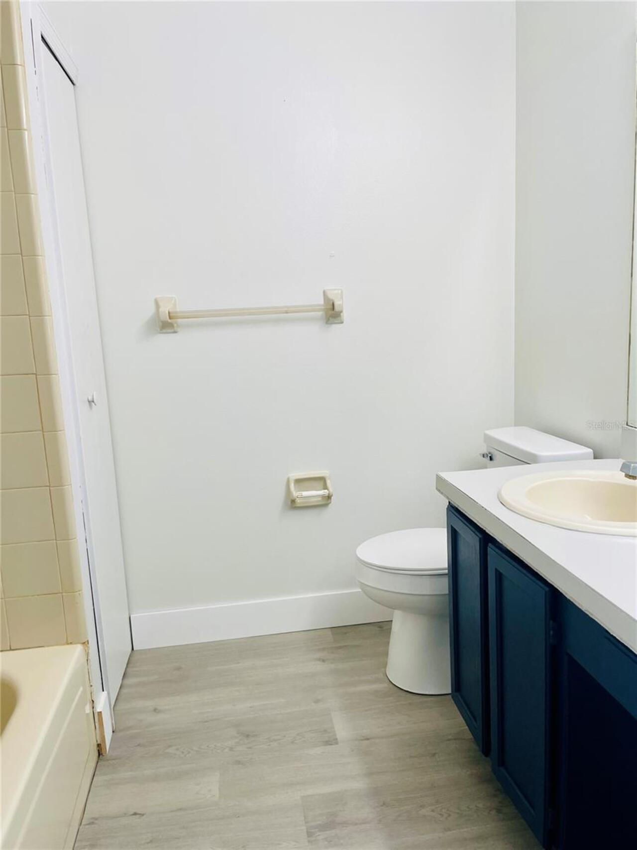 Listing Photo 12