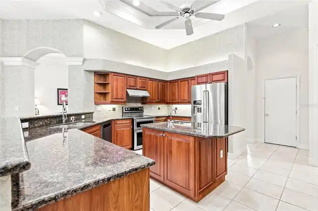 Listing Photo 11