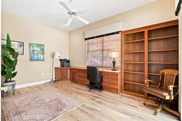 Listing Photo 17