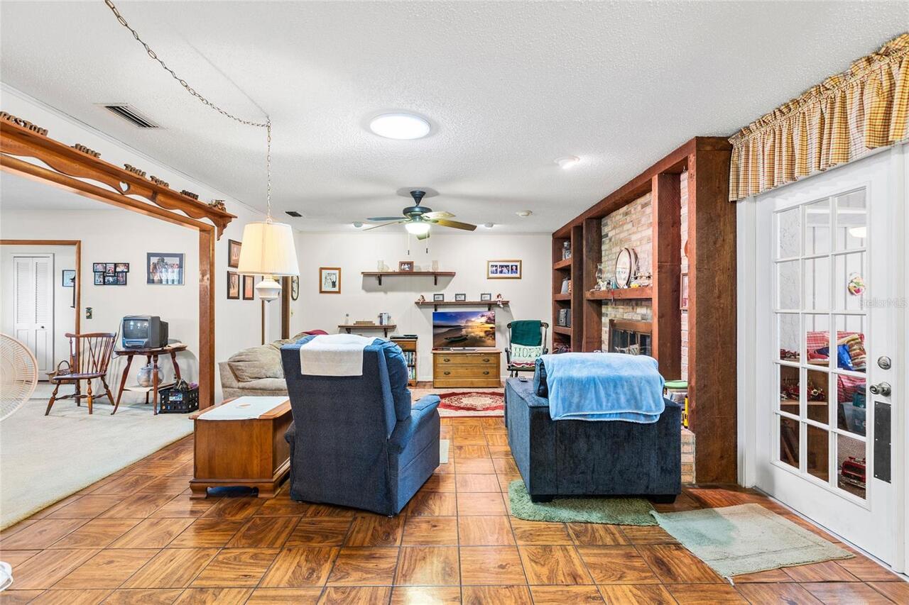 Listing Photo 14