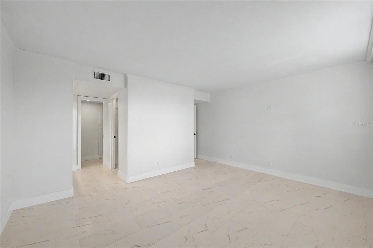 Listing Photo 24