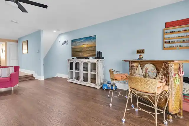 Listing Photo 18